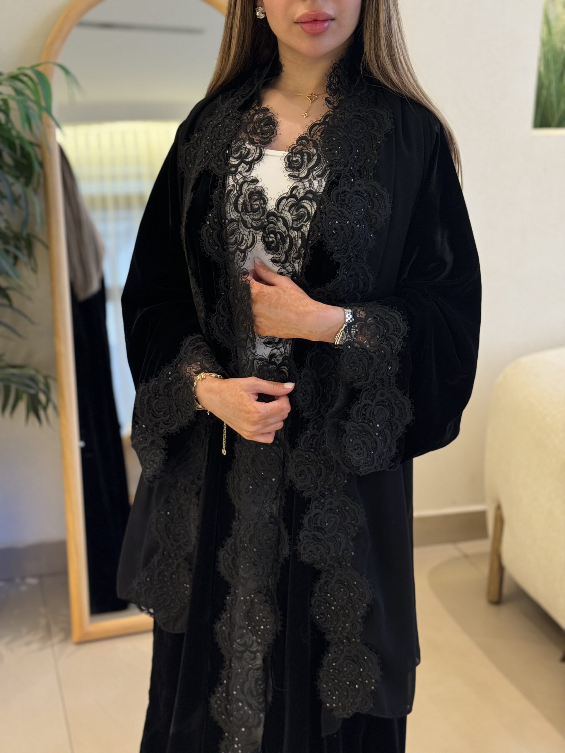 A100 - velvet abaya - Image 5